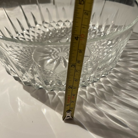 Two arcoroc France 8” glass bowls - Picture 8 of 9